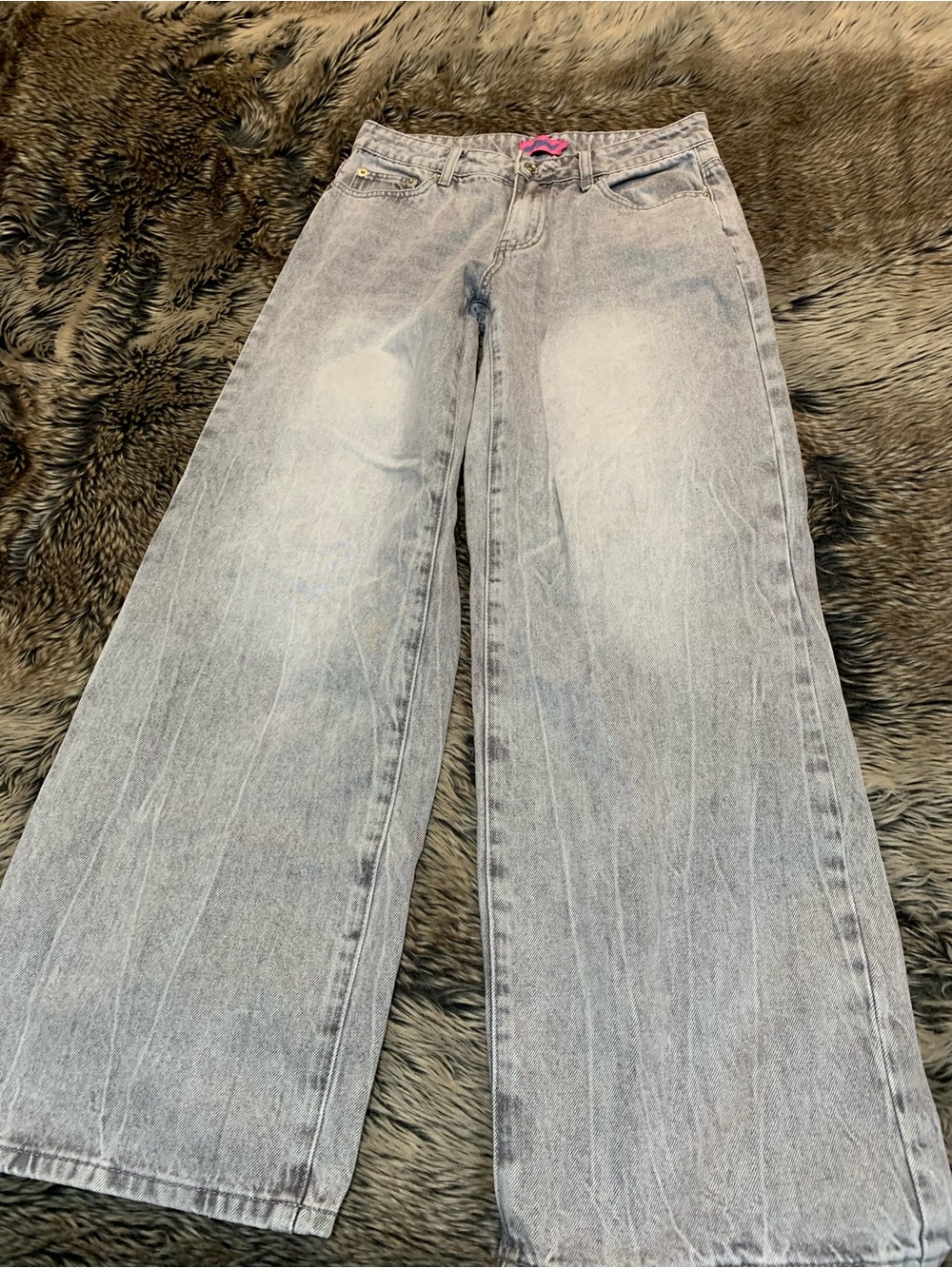 EDIKTED Magda Acid Wash Low Rise Baggy Jeans
Wide leg Size S